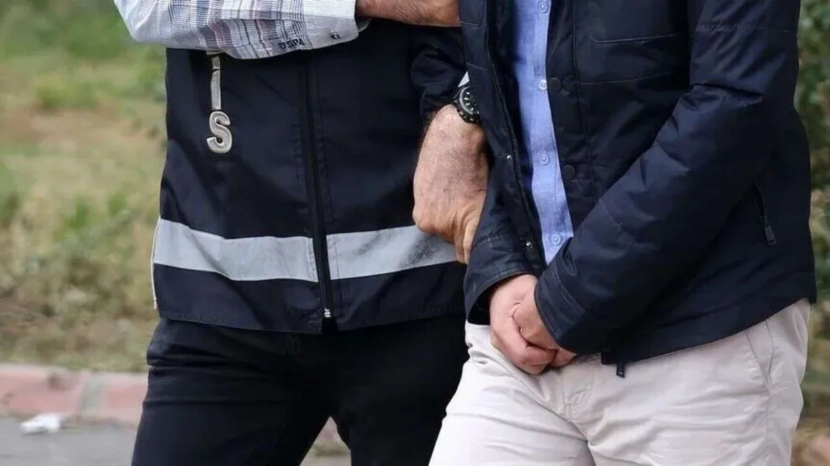 6 ilde FETÖ operasyonu: 20 şüpheli gözaltında