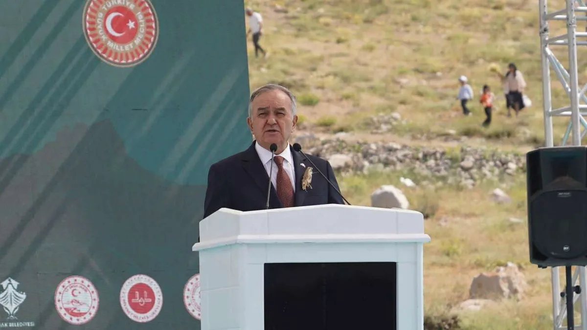 Akçay: Fon soruşturması şeffaf yürütülmeli