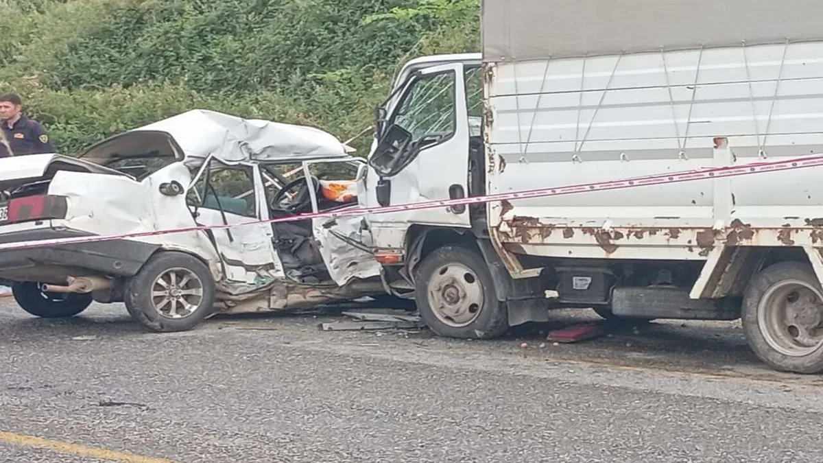 Aydın'da otomobil kamyonete çarptı: 1 ölü