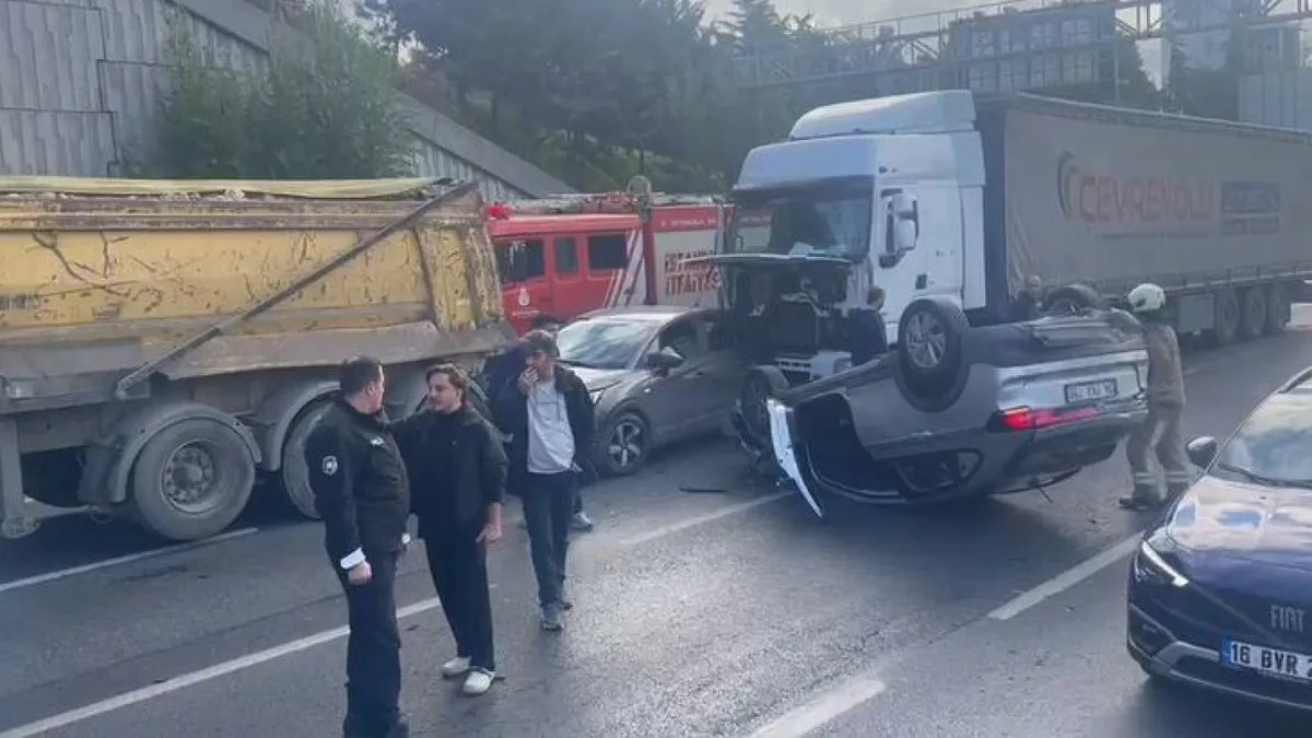 Bağcılar'da meydana gelen zincirleme trafik kazası