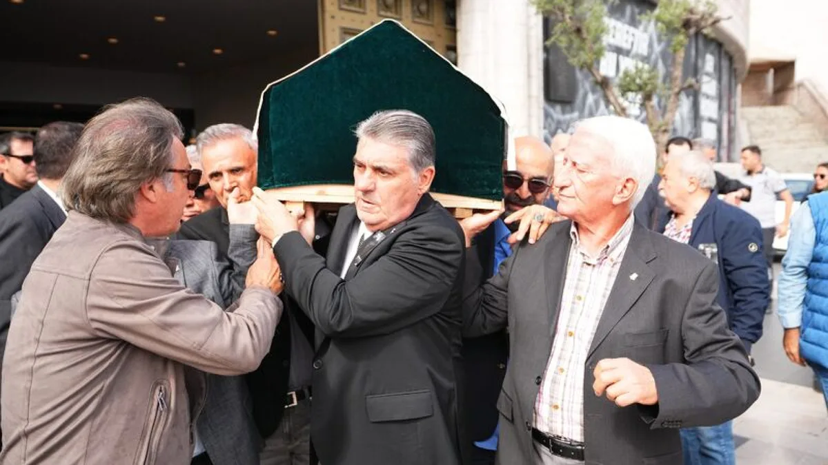 Beşiktaş eski yöneticisi Metin Keçeli'yi uğurladı
