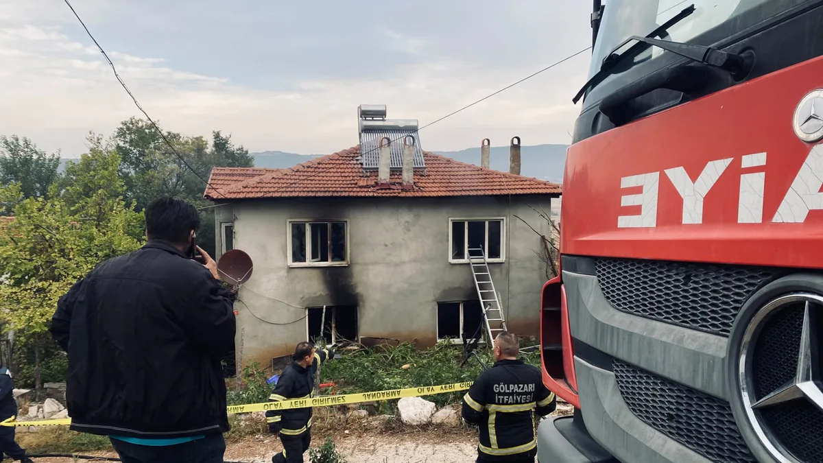 Bilecik'te ev yangınında baba ve kızı öldü