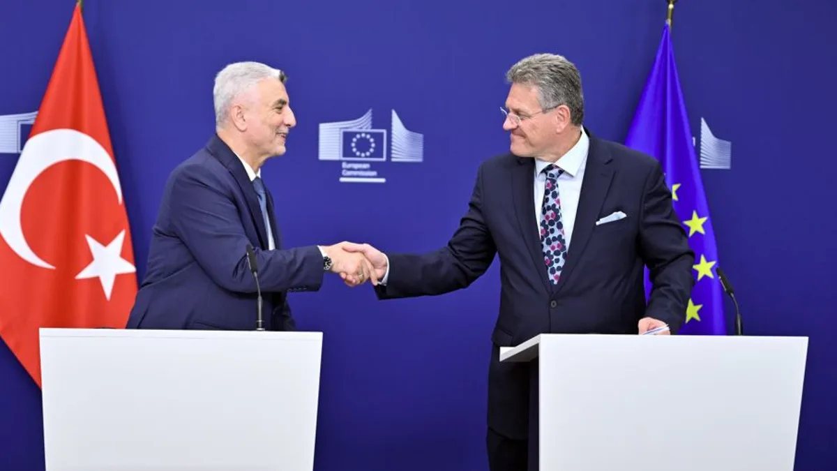 Ticaret Bakanı Ömer Bolat ve AB Komisyonu Üyesi Maros Sefcovic basın toplantısında