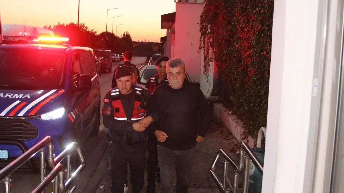 Çukurova Belediyesi'nde 49 gözaltı adliyeye sevk edildi