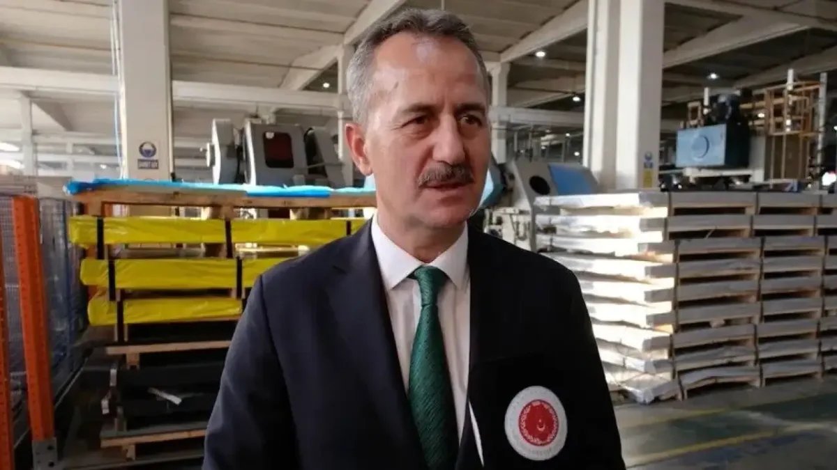 Savunma Sanayii Başkanı Haluk Görgün açıklama yaparken