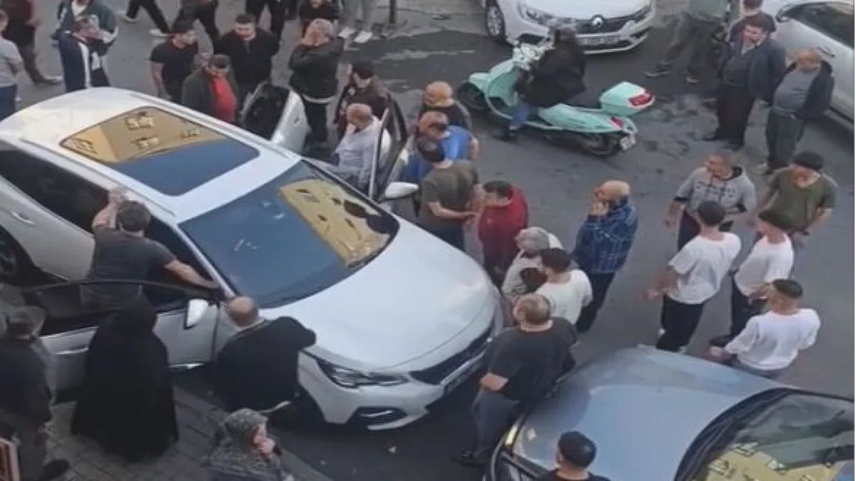 Olay yeri inceleme ekiplerinin saldırının gerçekleştiği cipte çalışma yaptığı an