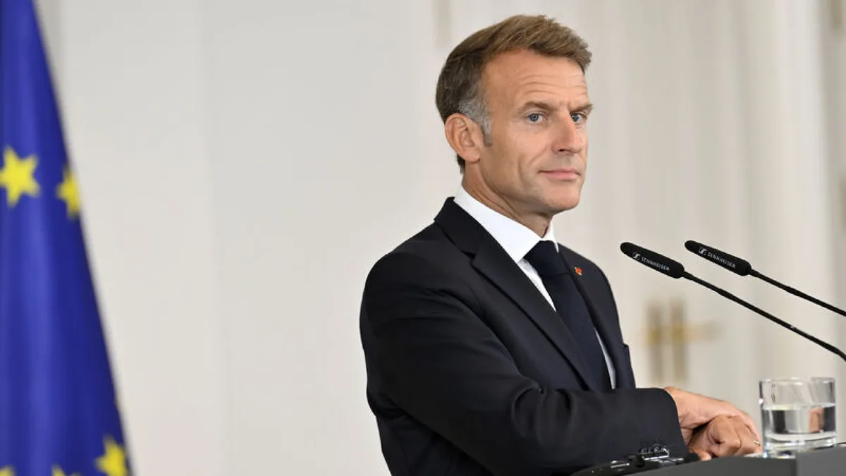 Emmanuel Macron ve Pedro Sanchez ortak basın toplantısında