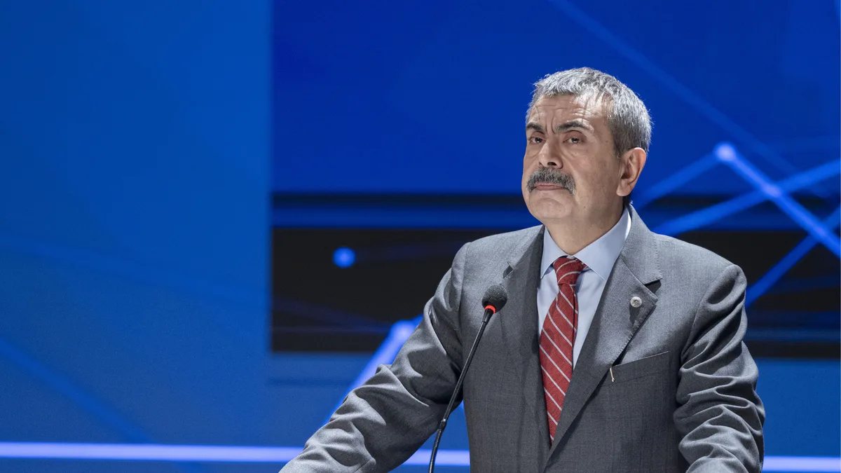 MEB, Meta'ya dava açmaya hazırlanıyor