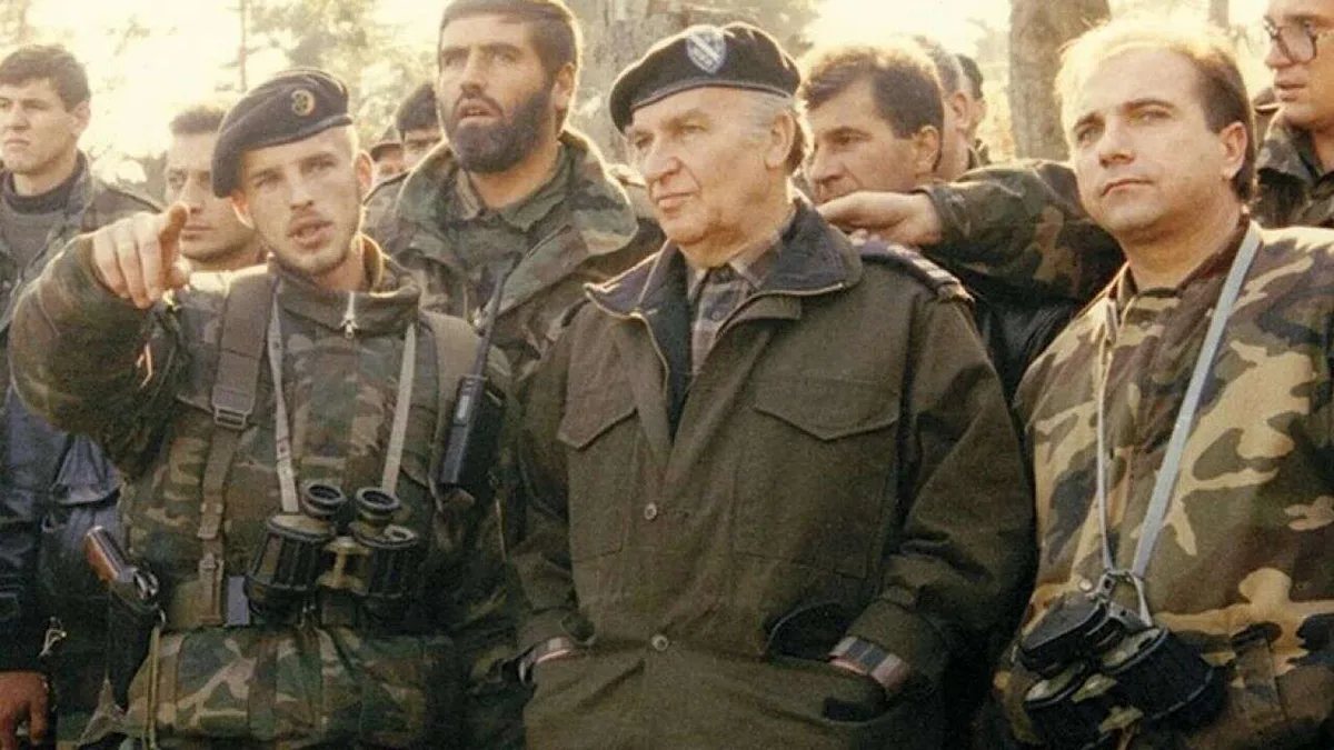 MHP'li Topsakal'dan Aliya İzzetbegoviç'i anma mesajı