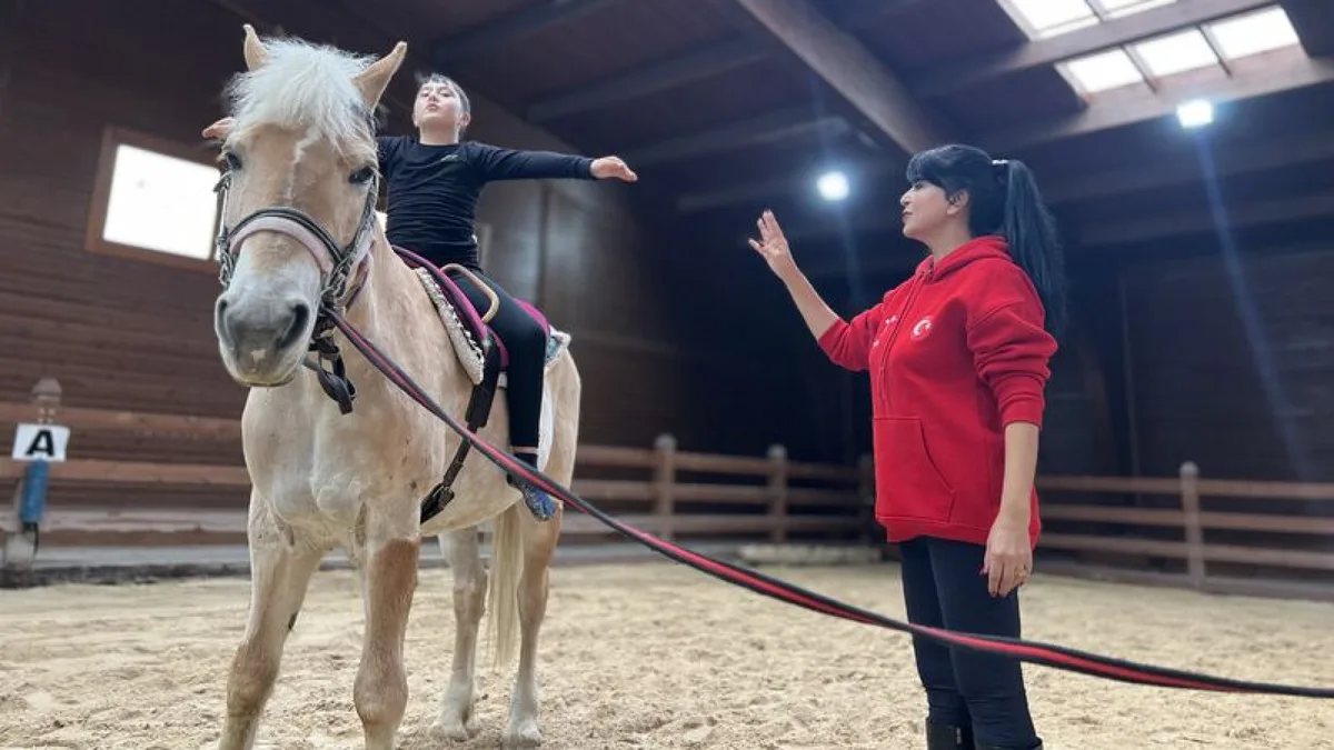 Özel gereksinimli çocuklara atlı jimnastikle rehabilitasyon