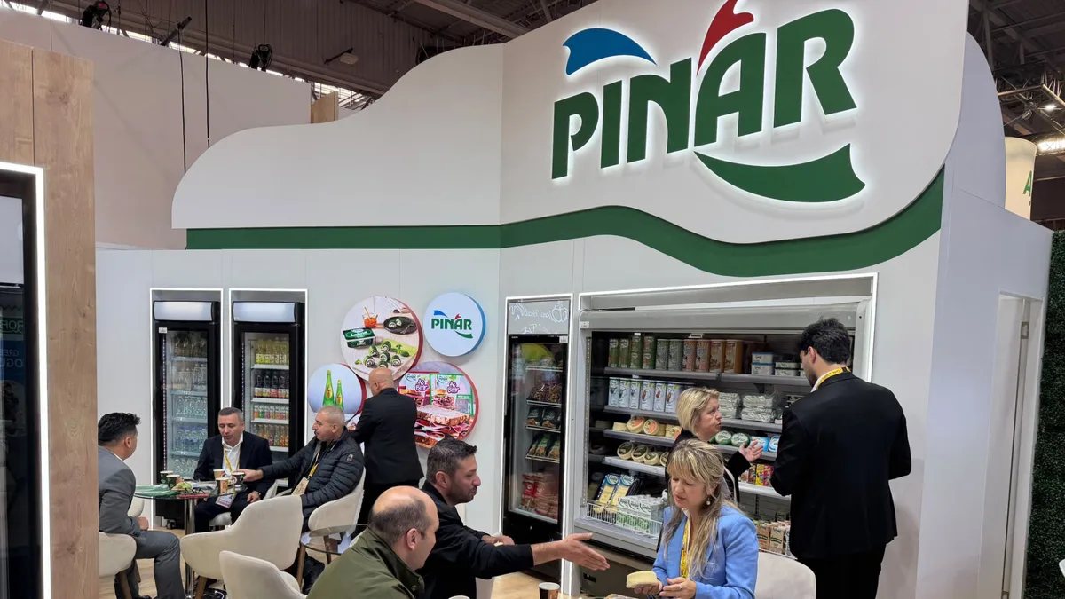 Pınar, SIAL 2026 Gıda Fuarı'nda ürünlerini tanıttı