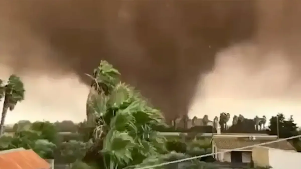 Sicilya'da iki hortum: 11 yaralı, 5 ev yıkıldı