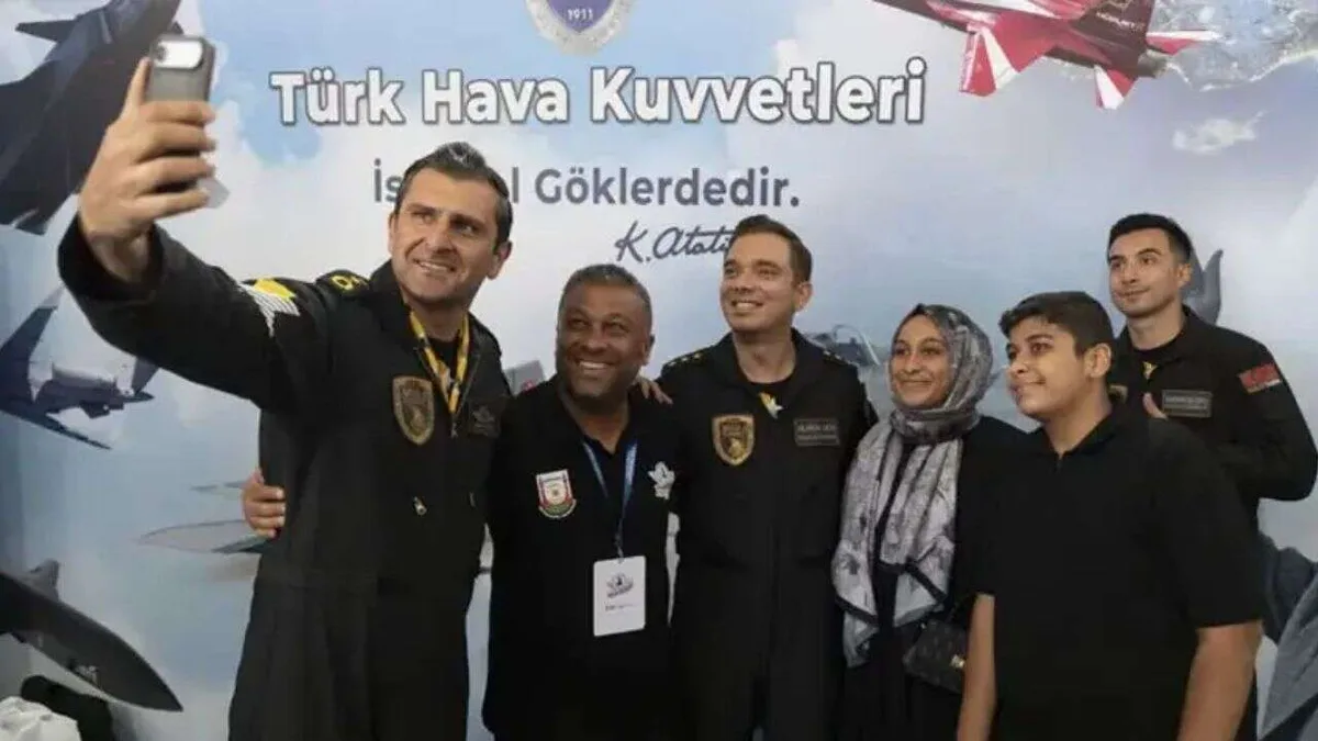 SOLOTÜRK pilotları Şanlıurfa'da gençlere ilham verdi