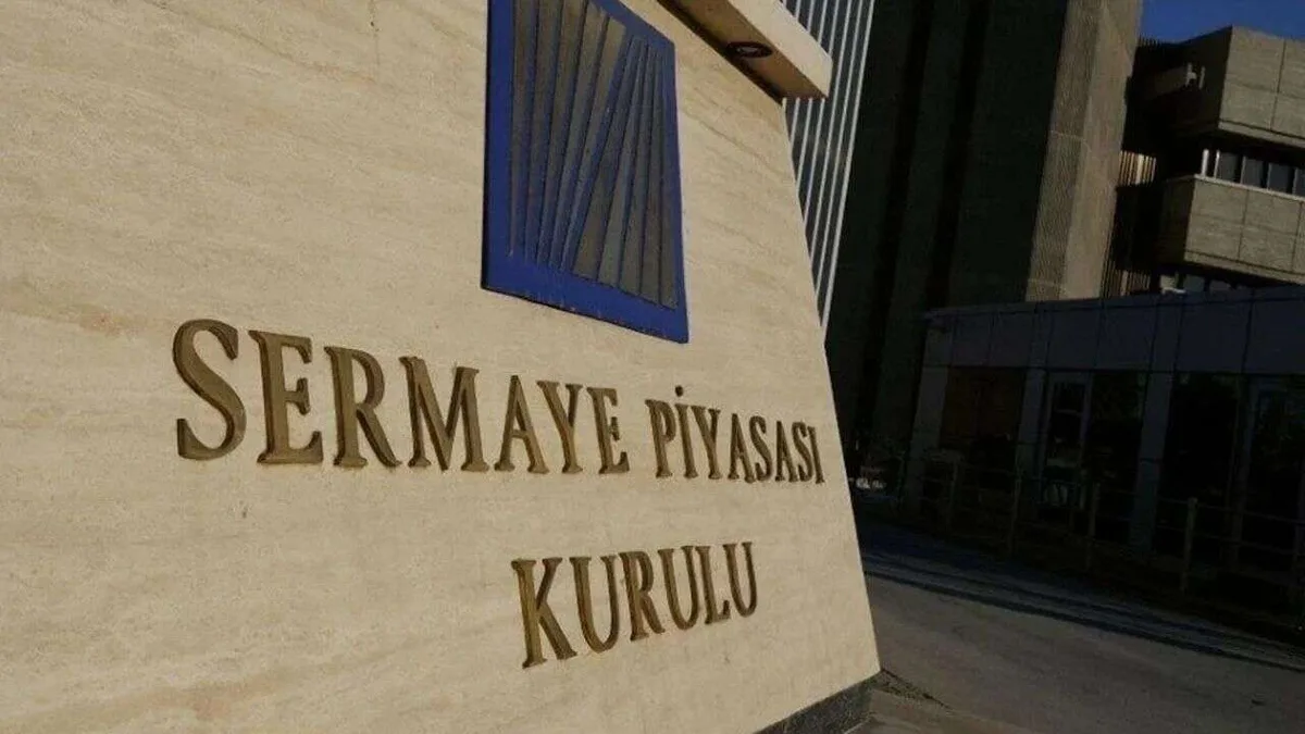 Sermaye Piyasası Kurulu logosu ve finansal belgeler