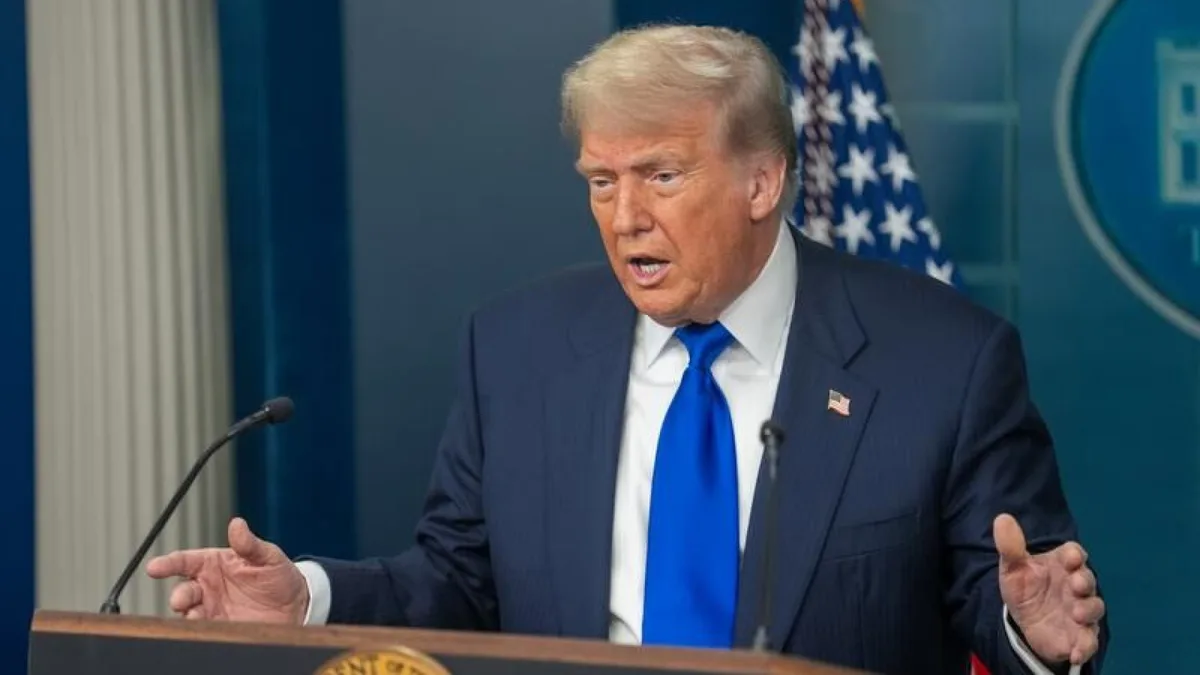 ABD Başkanı Donald Trump basın açıklaması yaparken
