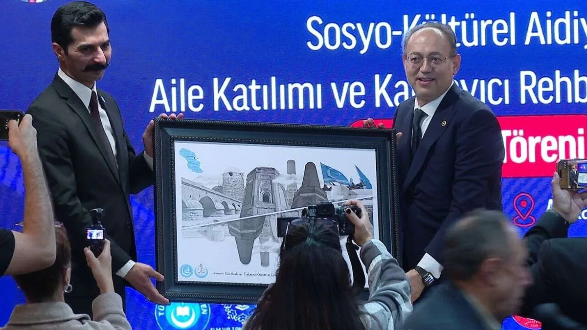 Türkmeneli'den gelen öğretmenlere sertifika töreni