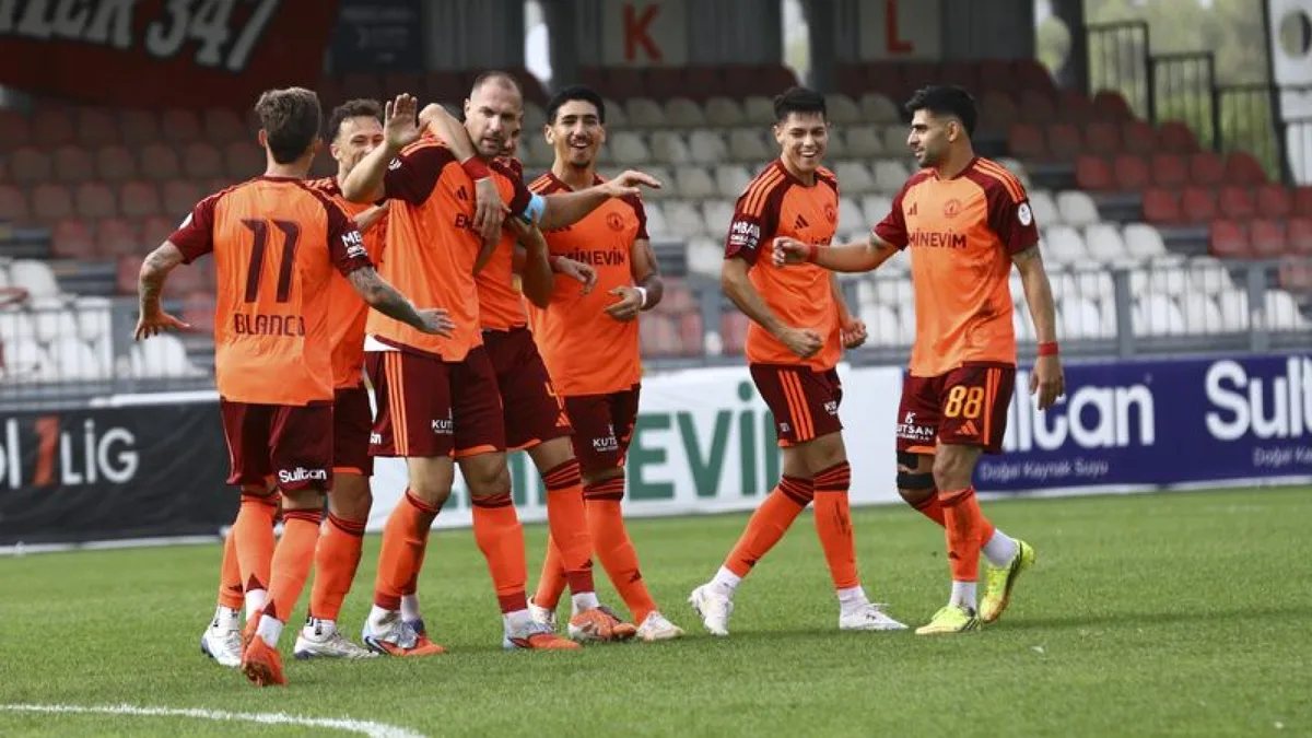 Ümraniyespor, Sivasspor'u 4-0 Mağlup Etti