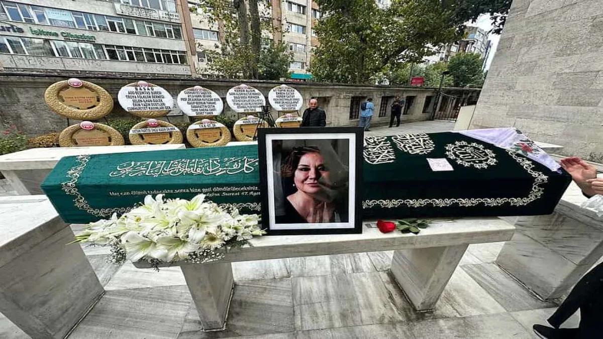 Gülsen Tuncer'in cenaze töreninden bir görüntü