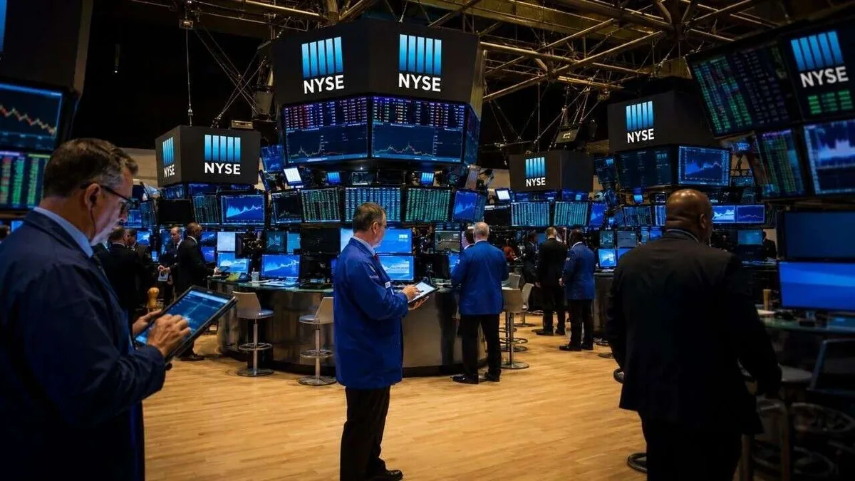 New York borsasında işlem gören ekranlarda endeks verileri