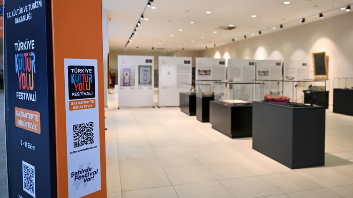 Zeugma Mozaik Müzesi'nde açılan sergilerden bir görünüm
